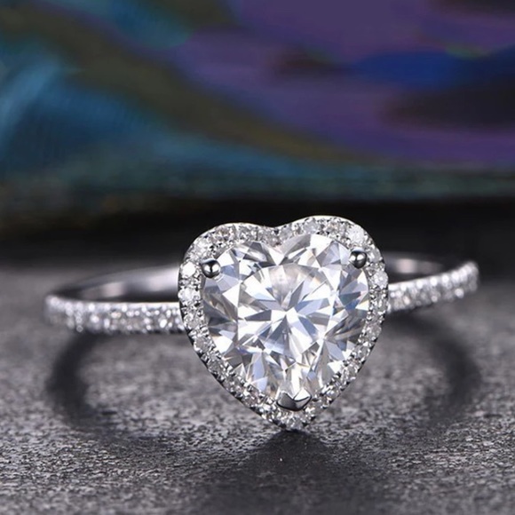 SOLD Halo Heart CZ Ring! - Picture 3 of 6